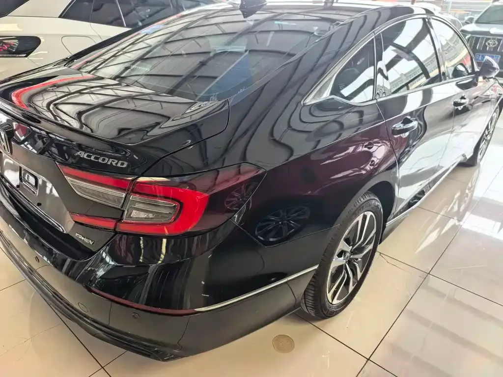 Honda Accord — фото 2