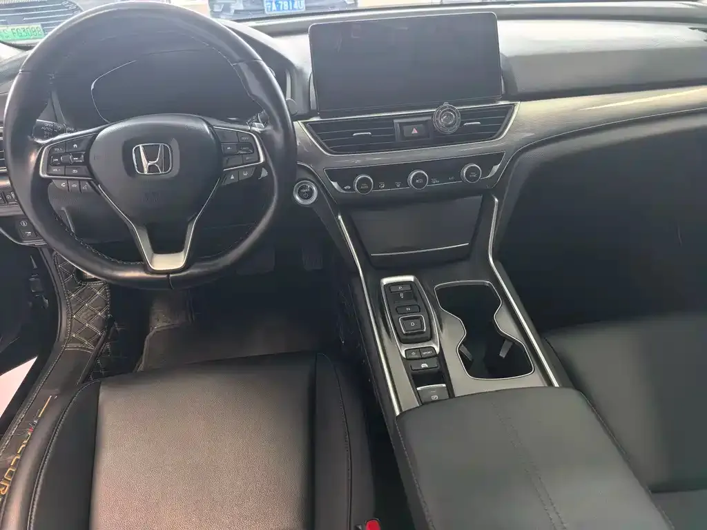 Honda Accord — фото 6