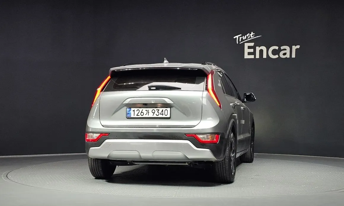 Kia Niro — фото 10