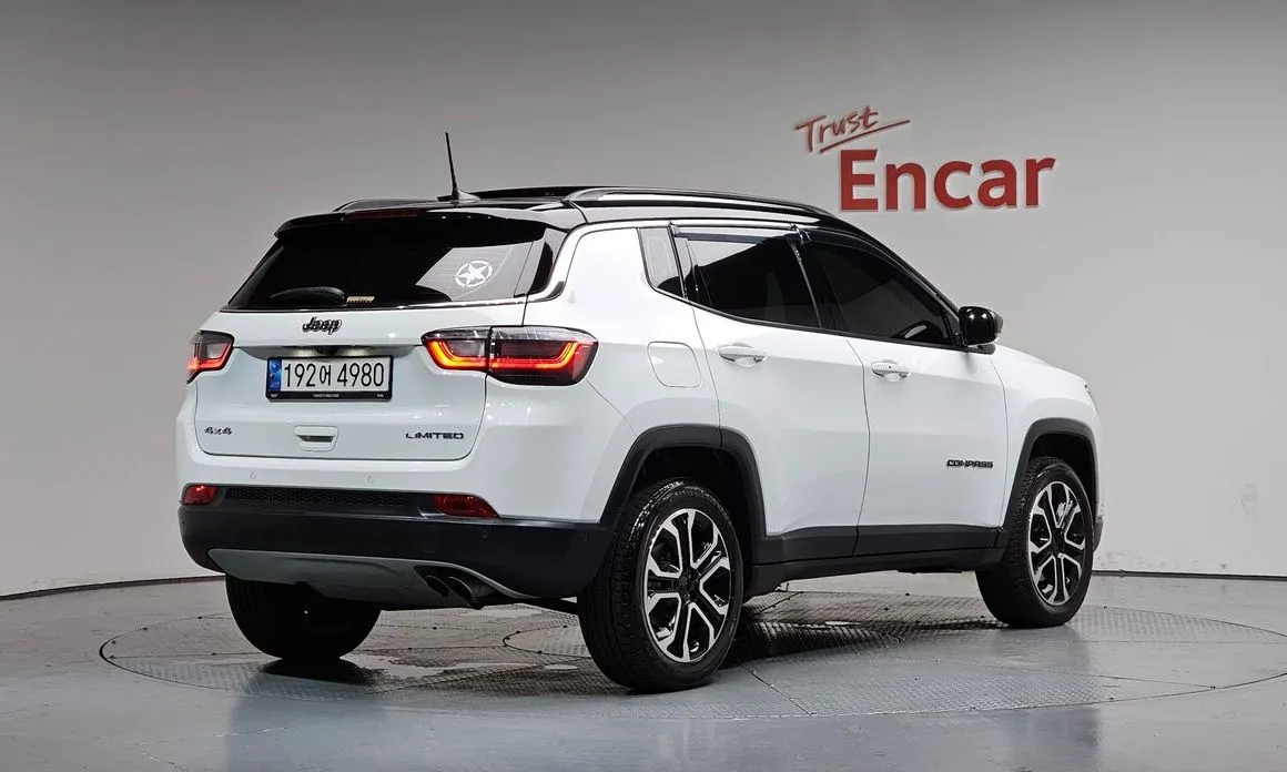 Jeep Compass — фото 3
