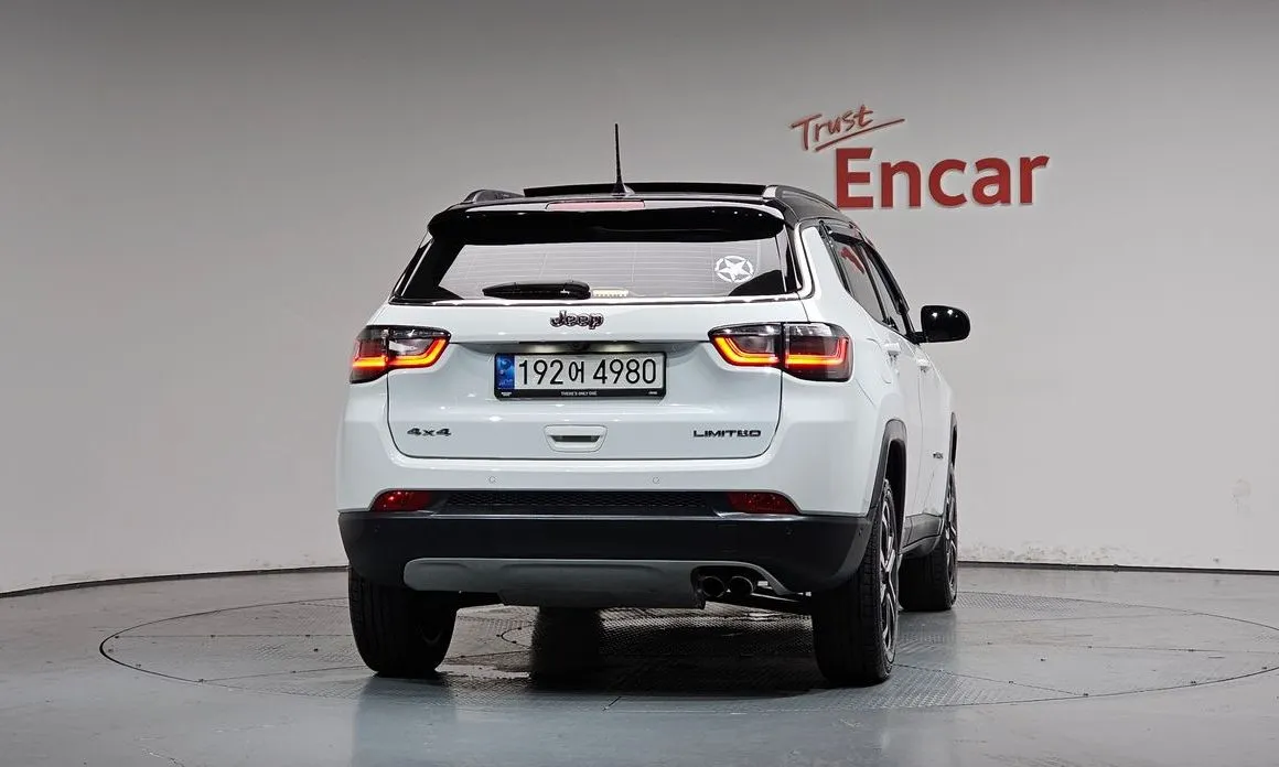 Jeep Compass — фото 4