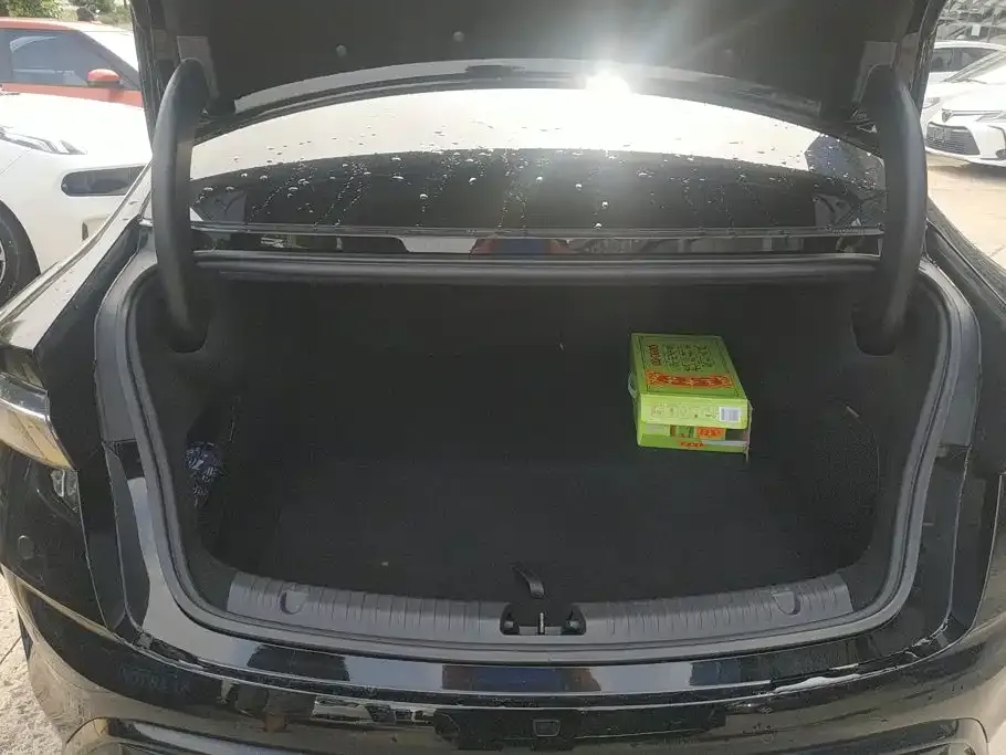 BYD Seal — фото 2