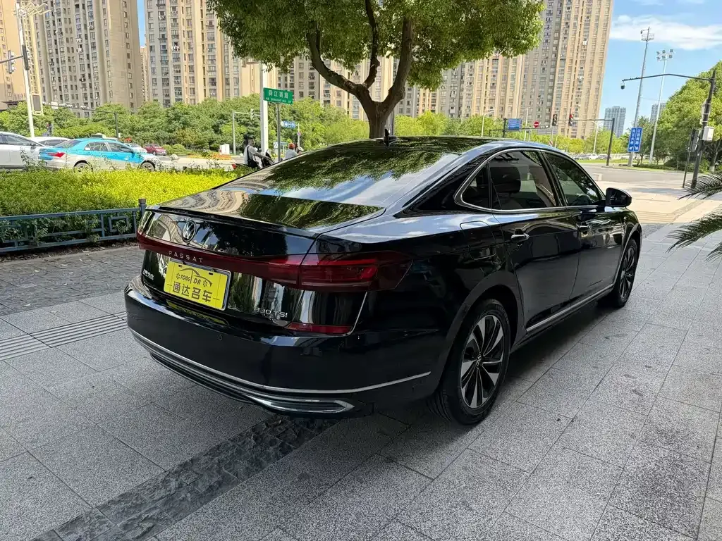 Volkswagen Passat — фото 6