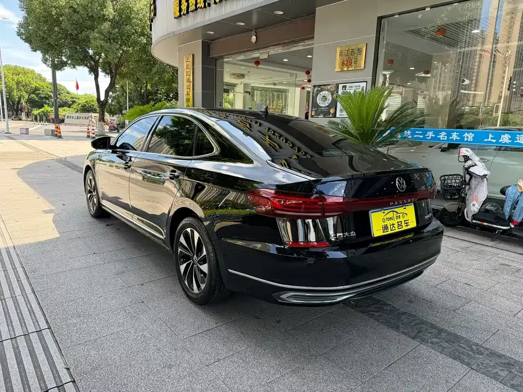Volkswagen Passat — фото 9