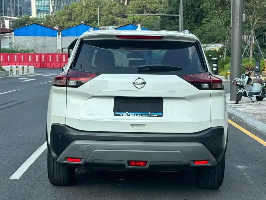 Nissan X-Trail — фото 9