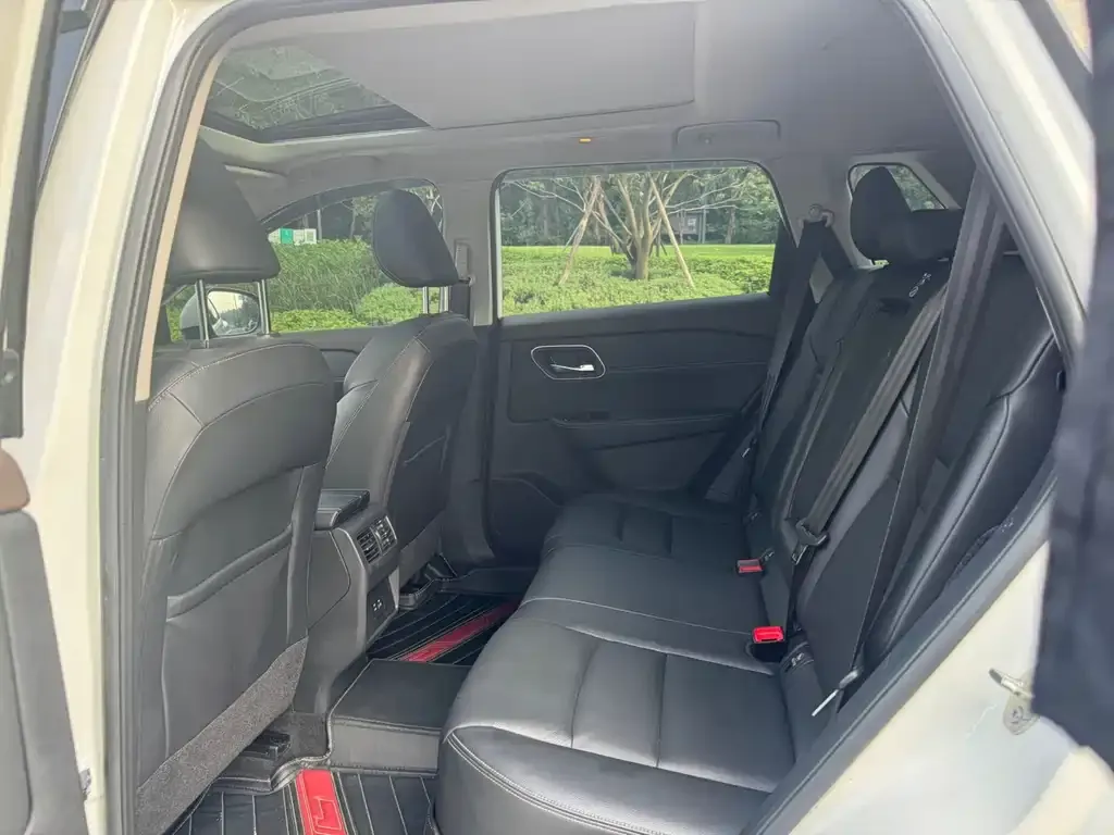 Nissan X-Trail — фото 10