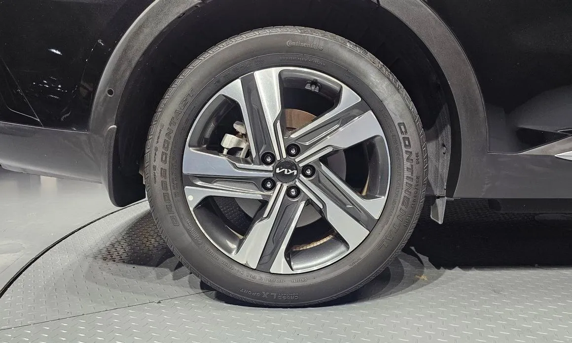 Kia Sorento — фото 6