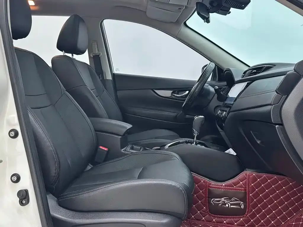 Nissan X-Trail — фото 10