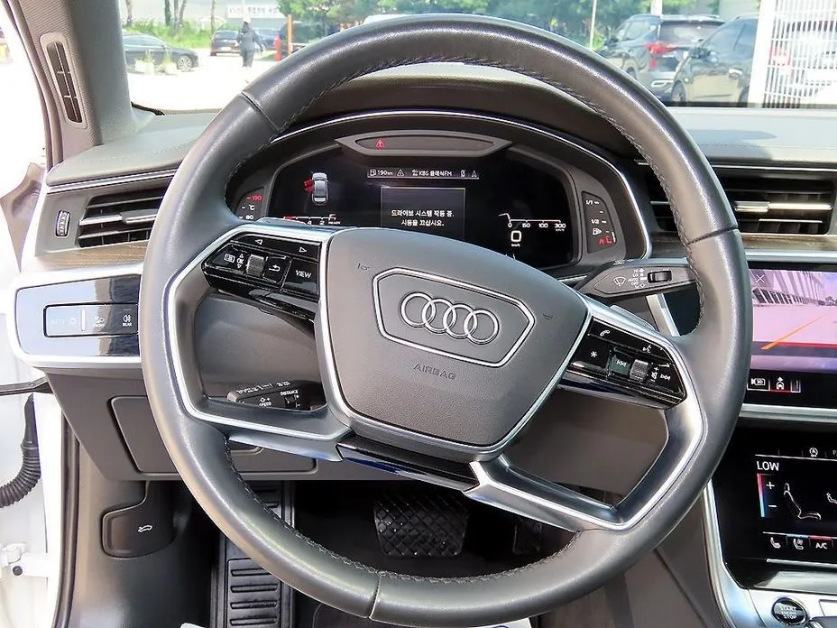 Audi A6 — фото 10