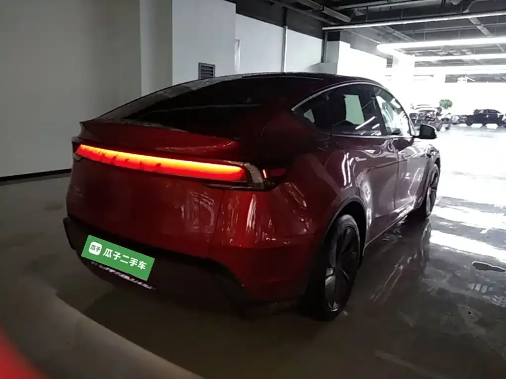 Tesla Model Y — фото 5