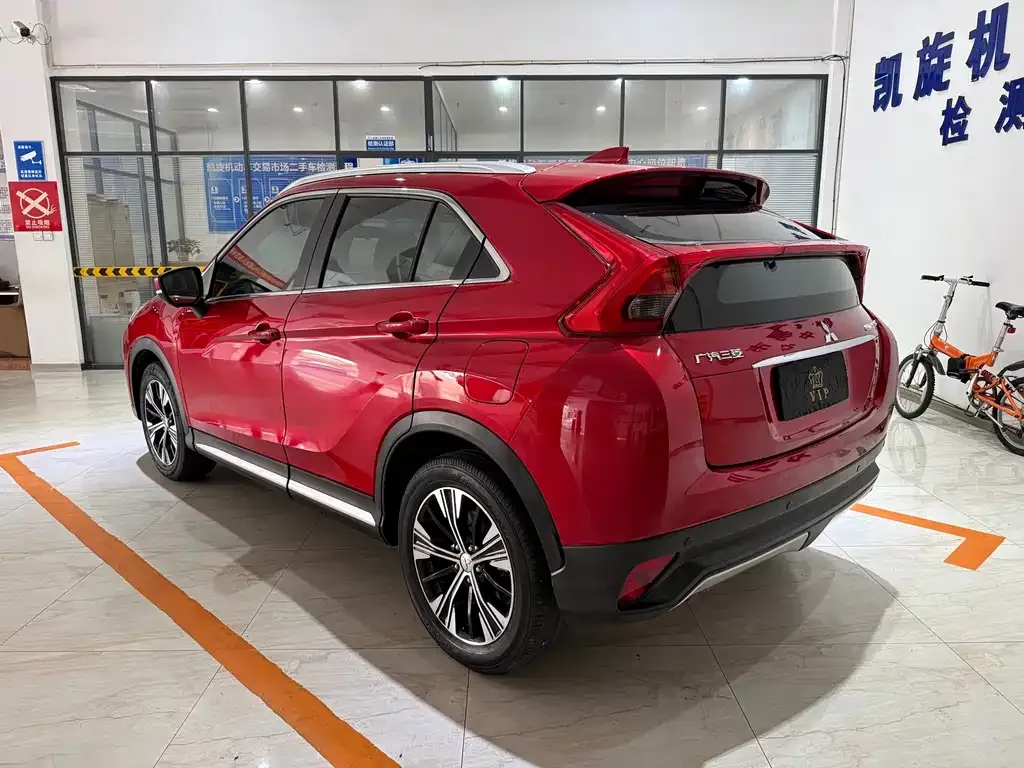 Mitsubishi Eclipse Cross — фото 2