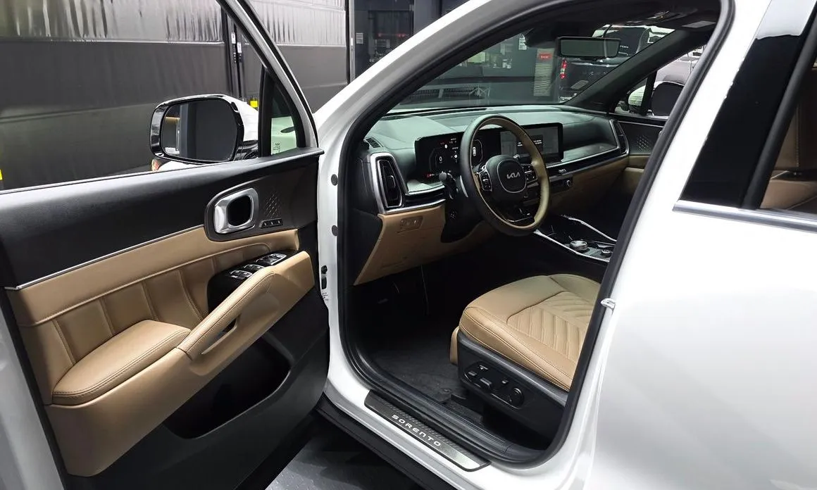 Kia Sorento — фото 8