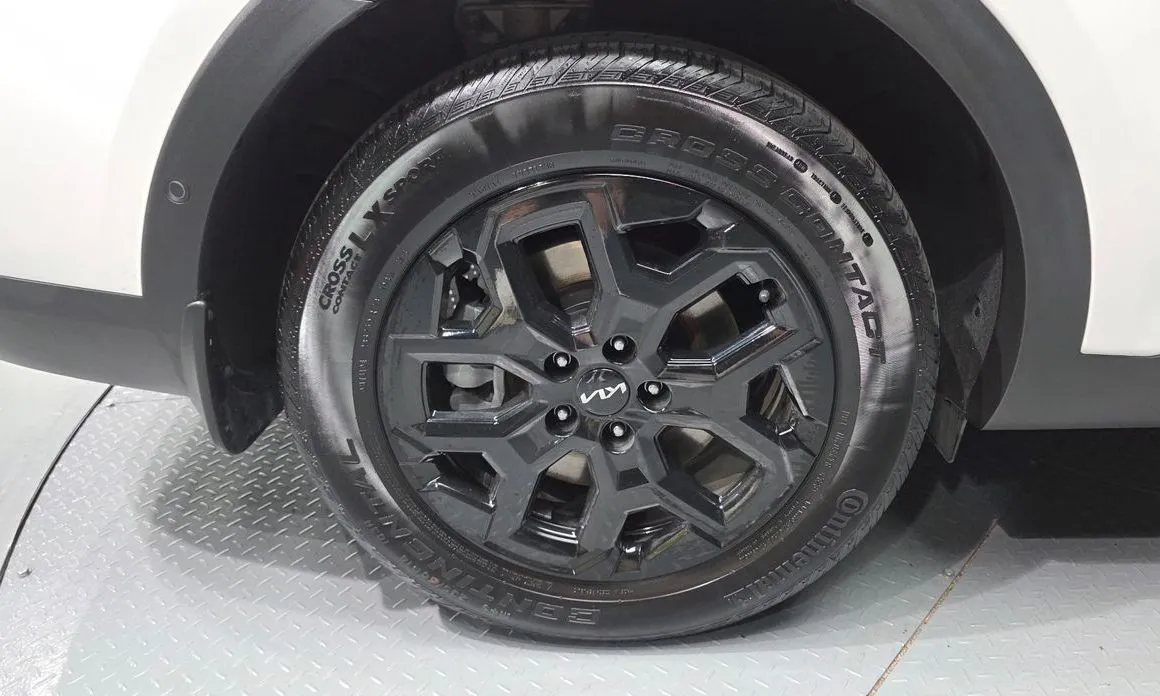 Kia Sorento — фото 6
