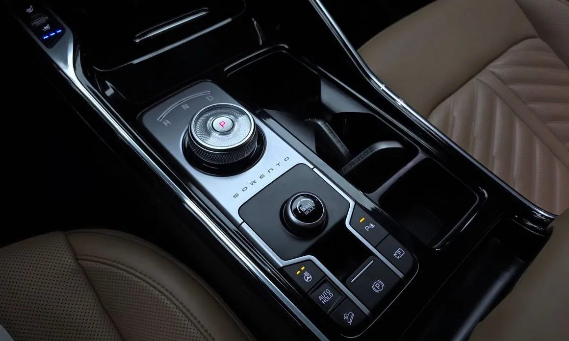 Kia Sorento — фото 7