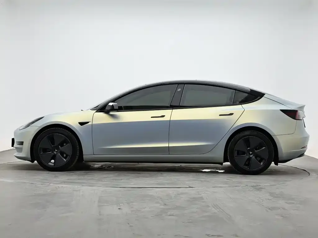 Tesla Model 3 — фото 7