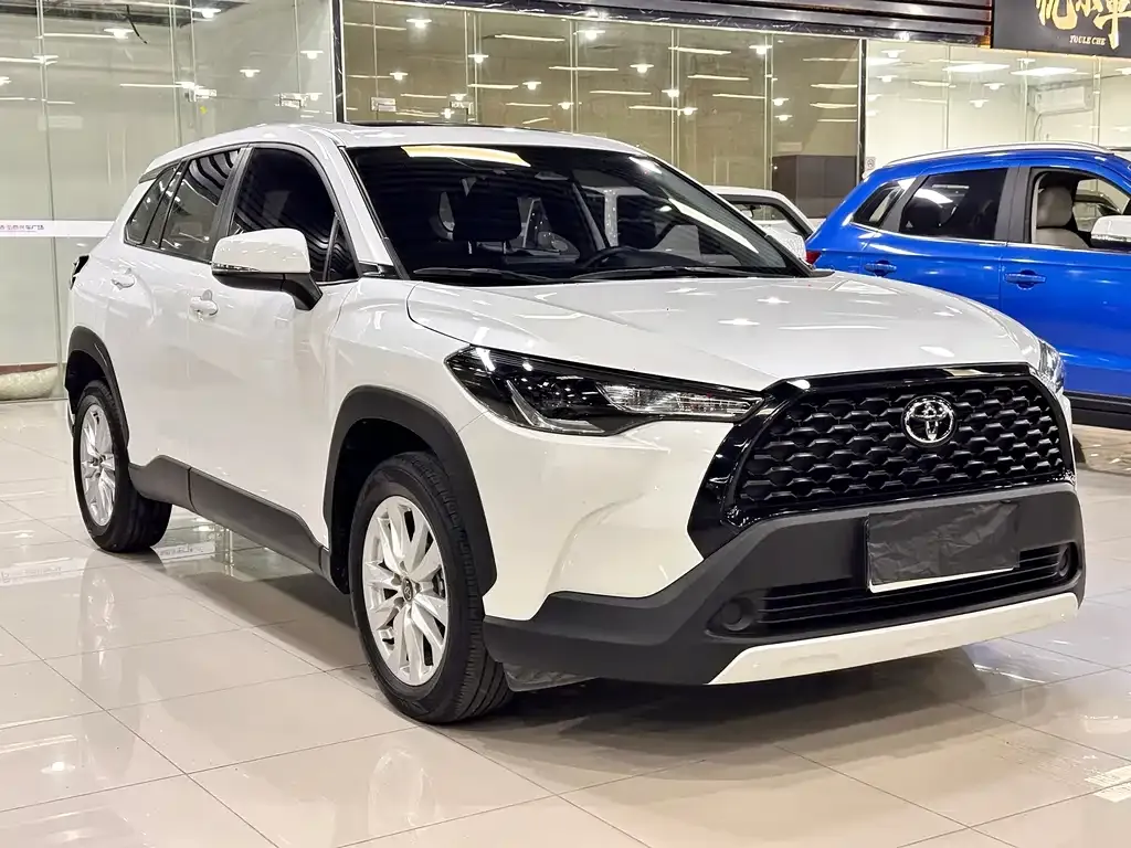 Toyota Corolla Cross — фото 9