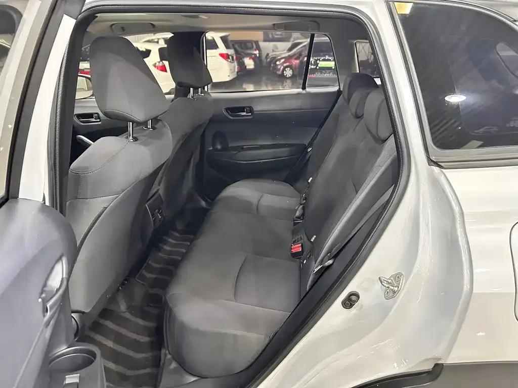 Toyota Corolla Cross — фото 4