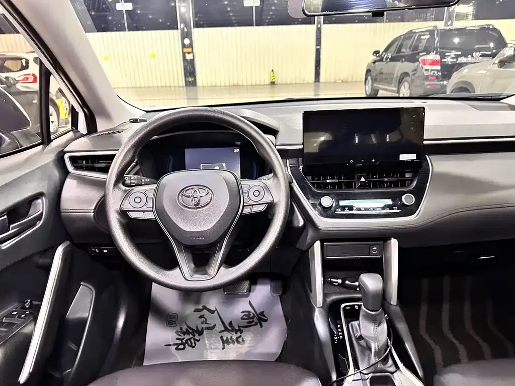 Toyota Corolla Cross — фото 3