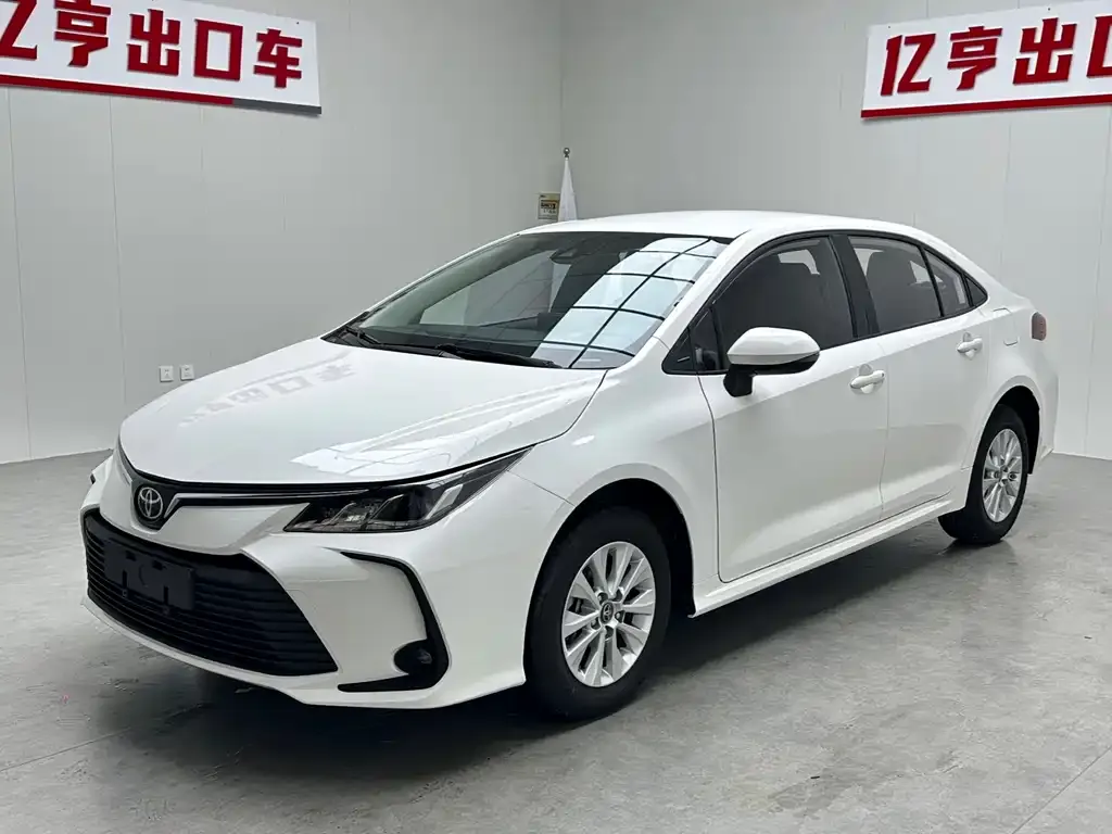 Toyota Corolla — фото 1