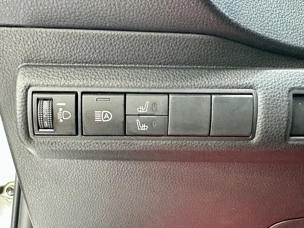 Toyota Corolla — фото 5