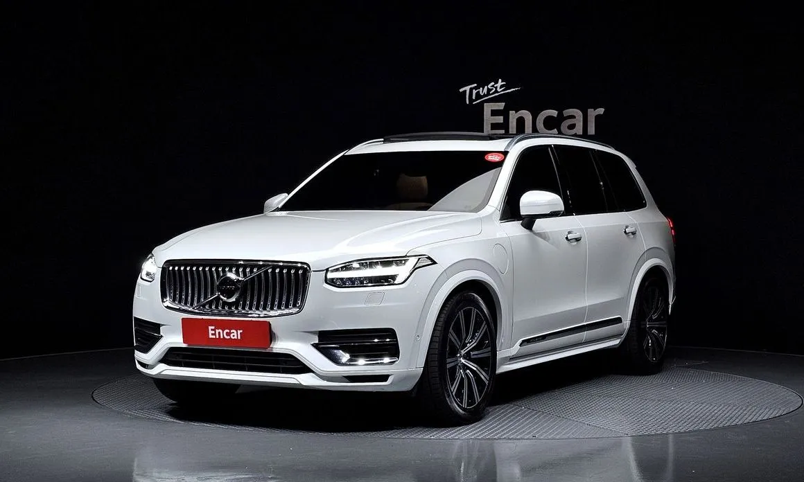 Volvo XC90 — фото 1