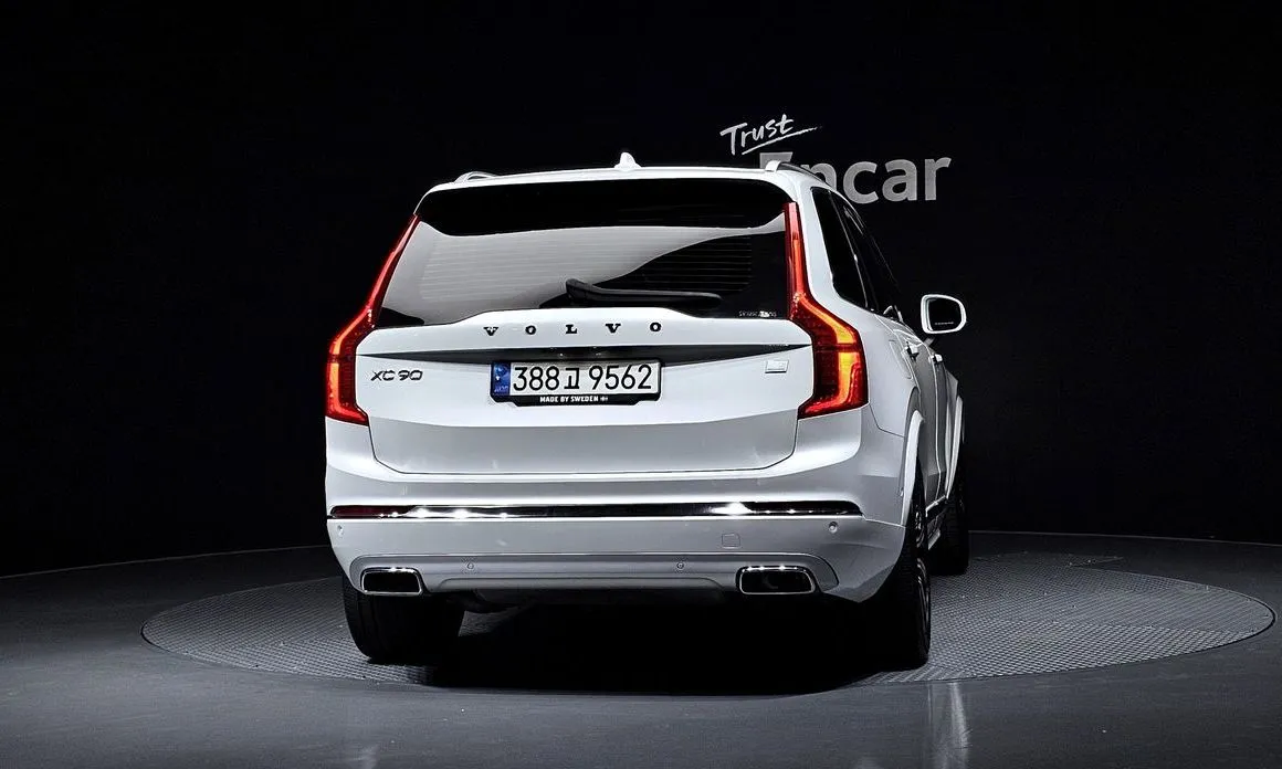 Volvo XC90 — фото 2
