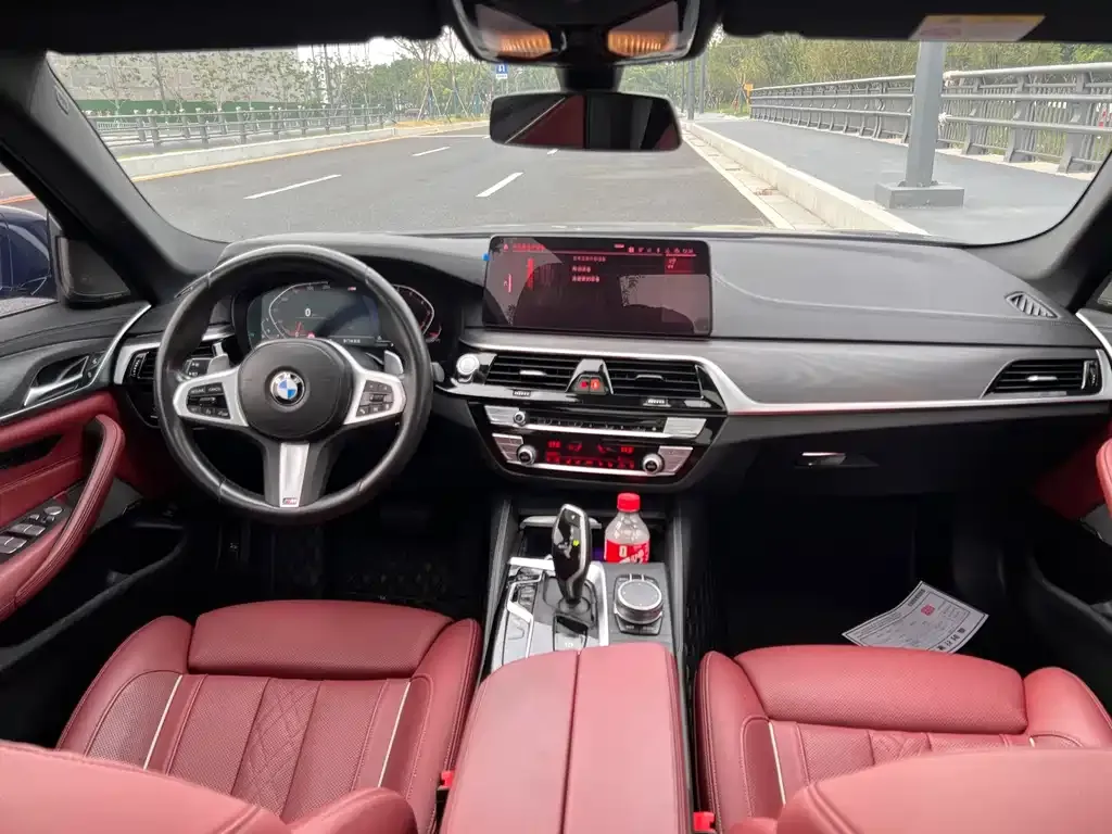 BMW 5 Series — фото 10