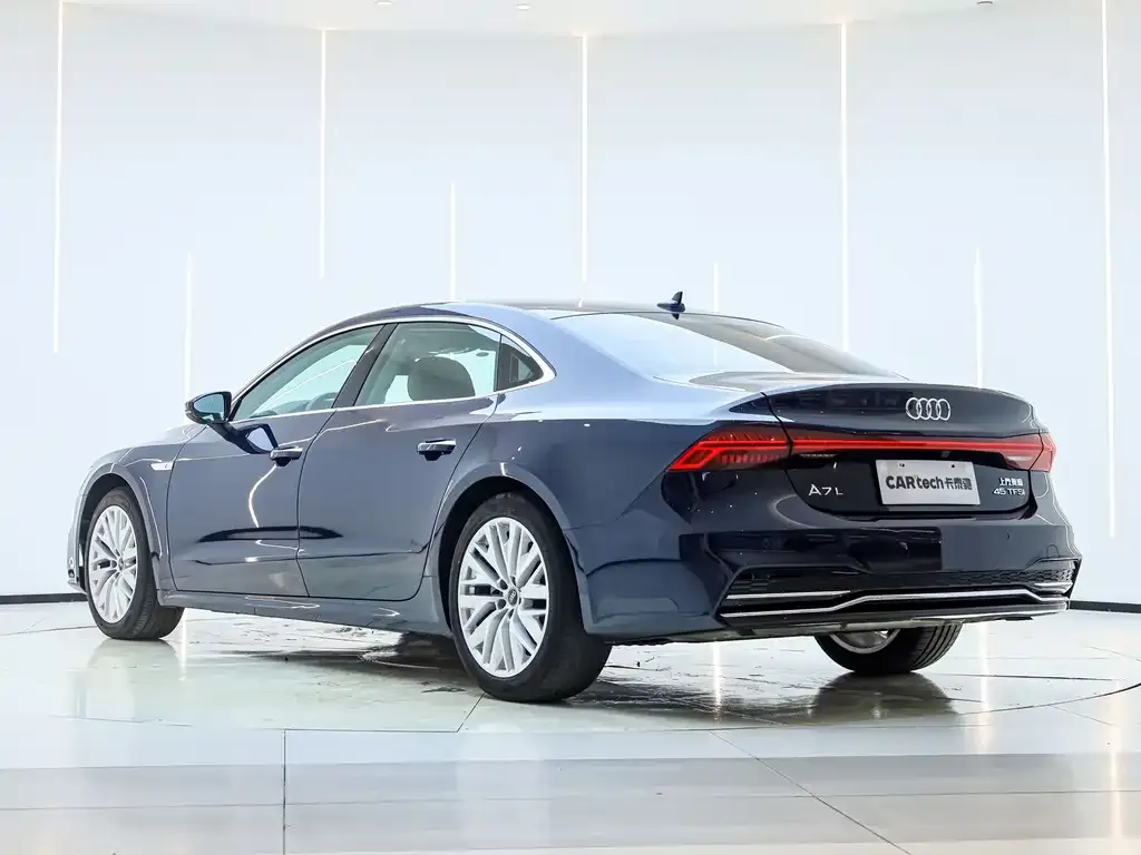 Audi A7L — фото 4