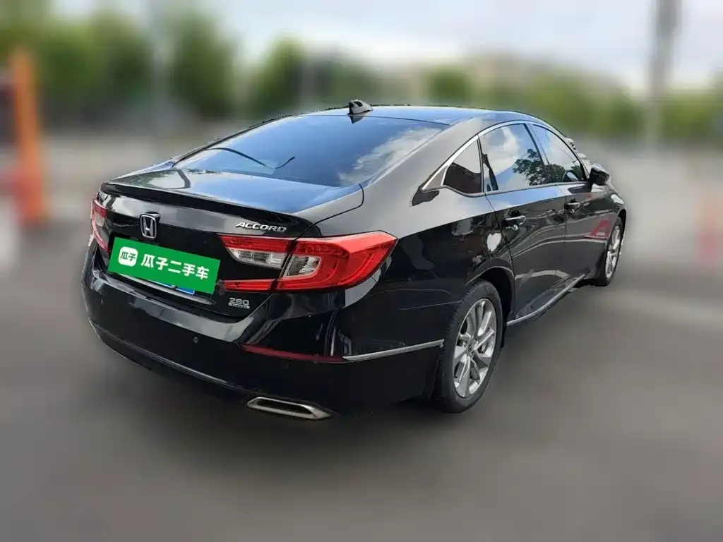 Honda Accord — фото 3