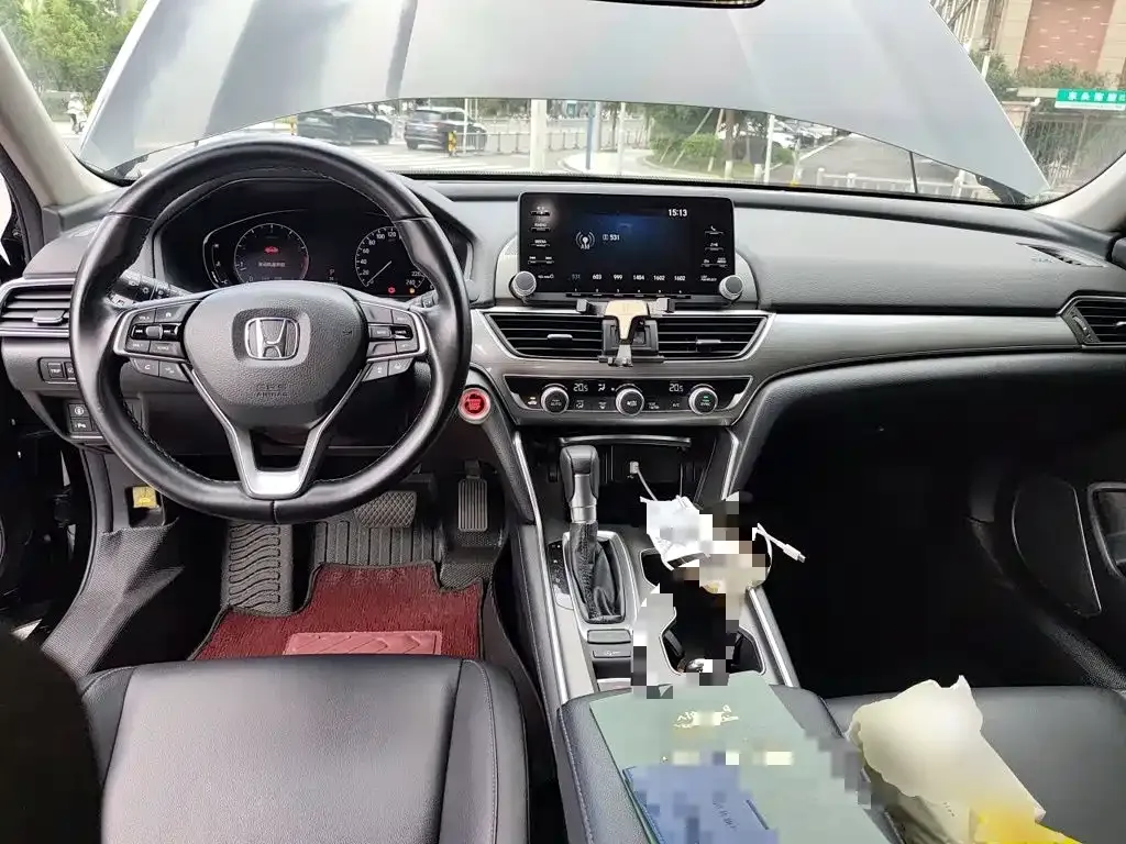 Honda Accord — фото 7