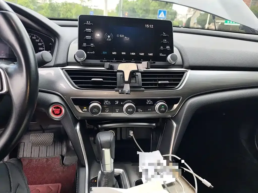Honda Accord — фото 10
