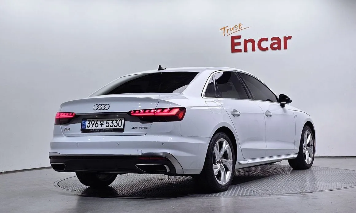 Audi A4 — фото 3