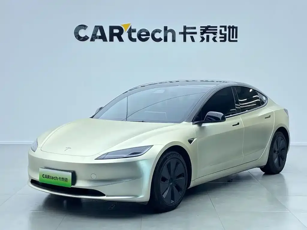 Tesla Model 3 — фото 1