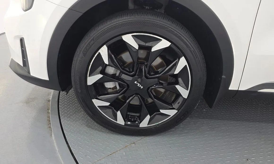 Kia Sorento — фото 9
