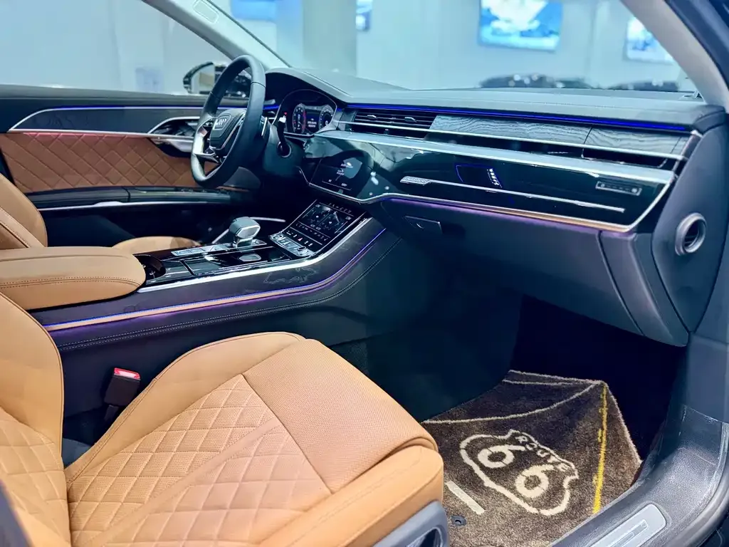 Audi A8 — фото 8