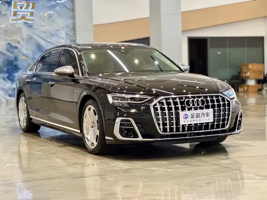 Audi A8 — фото 3