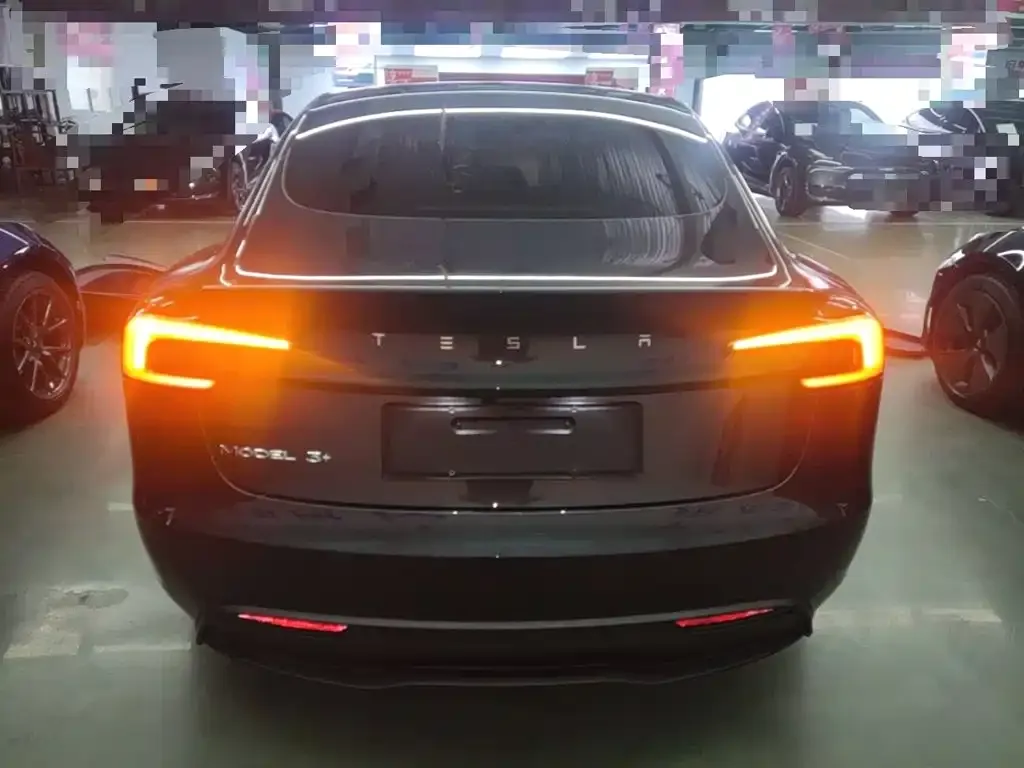 Tesla Model 3 — фото 3