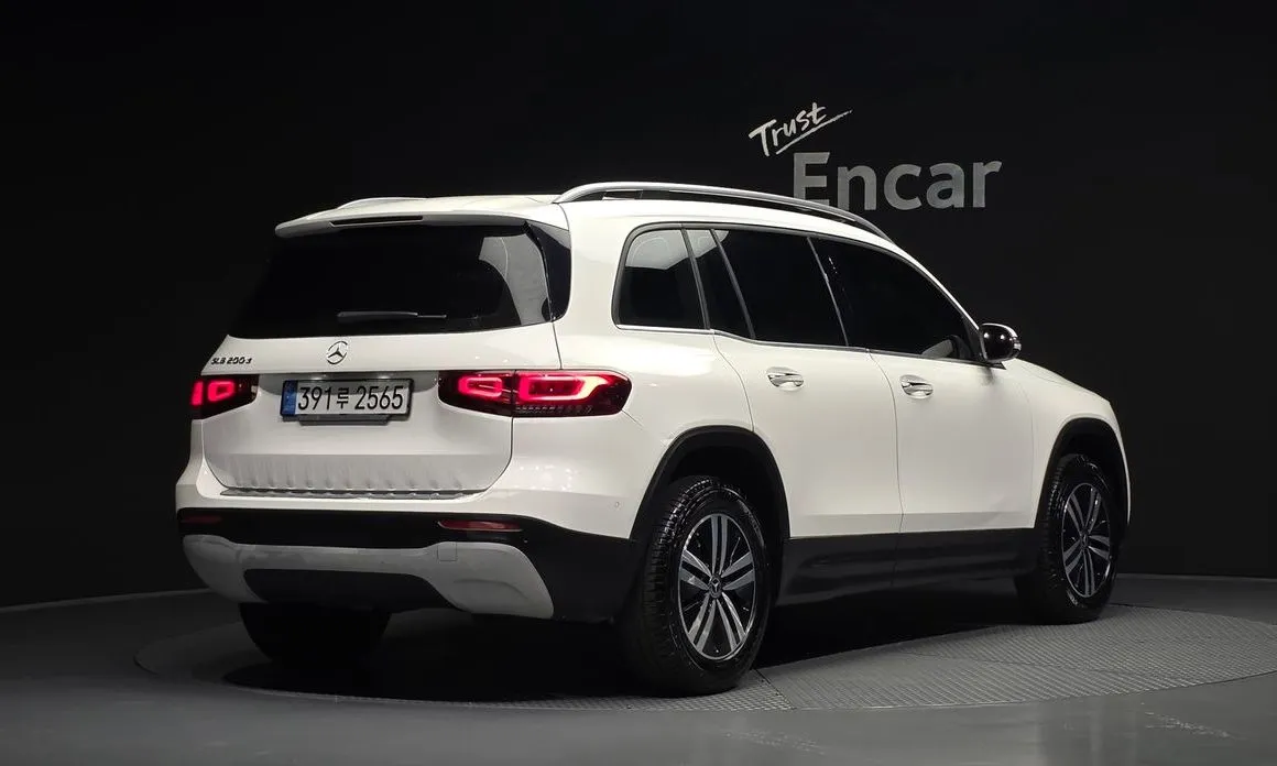 Mercedes-Benz GLB-Class — фото 2