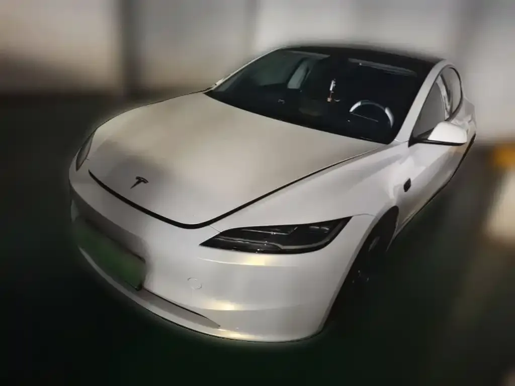Tesla Model 3 — фото 10