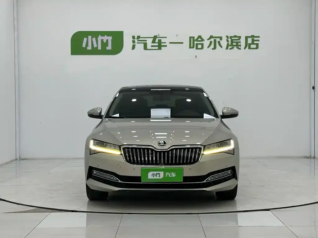 Skoda Superb — фото 2