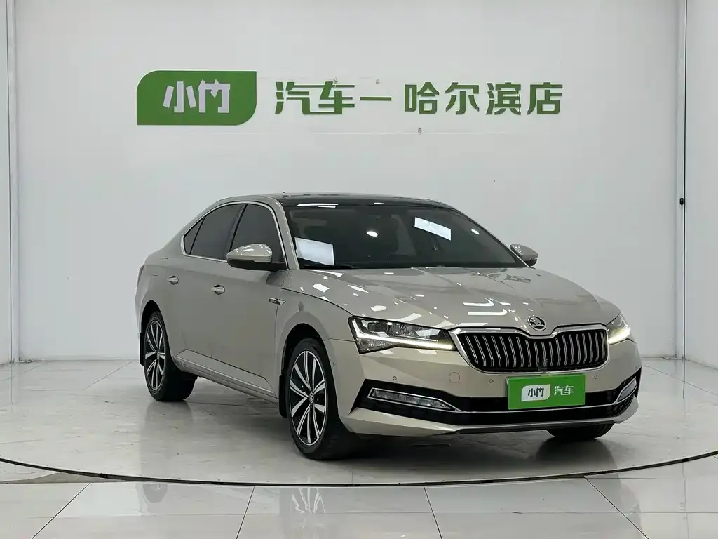 Skoda Superb — фото 3