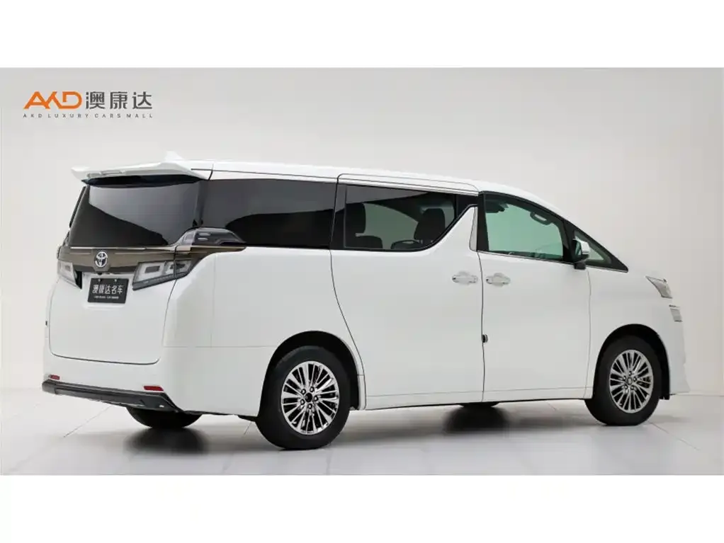 Toyota Vellfire — фото 2