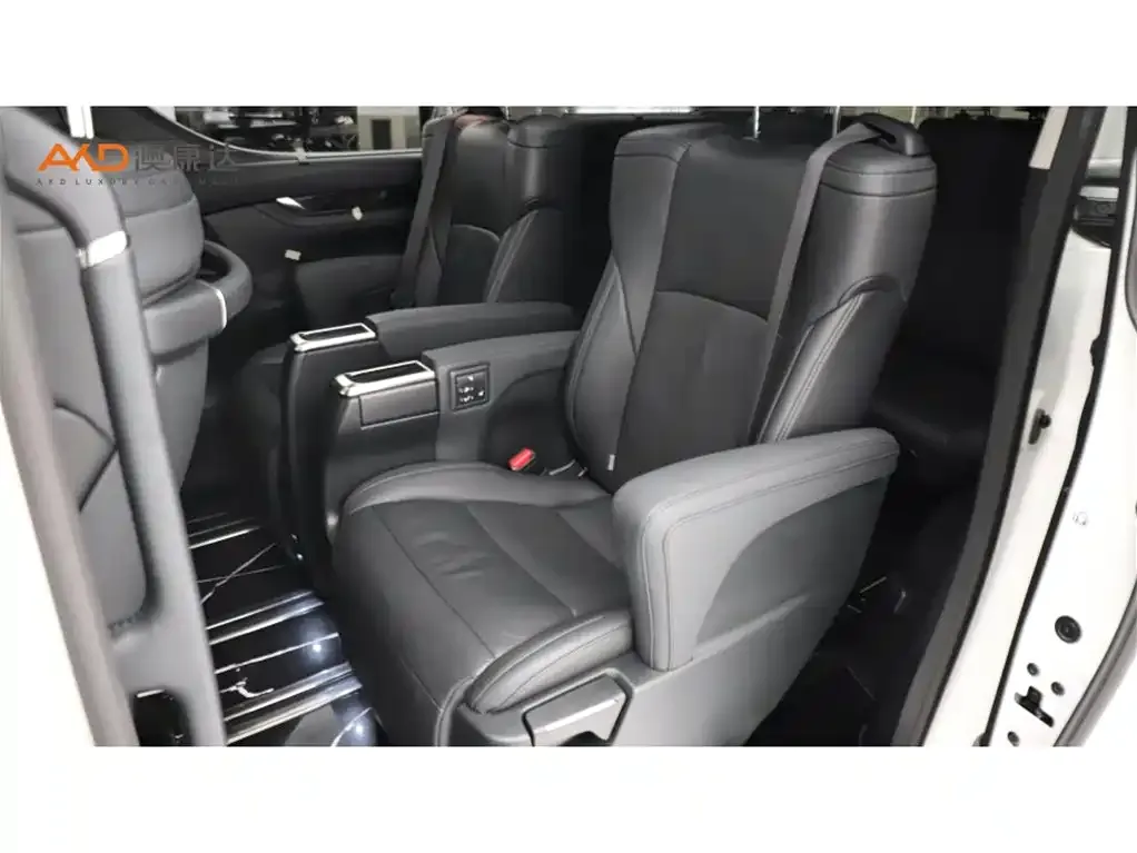 Toyota Vellfire — фото 4