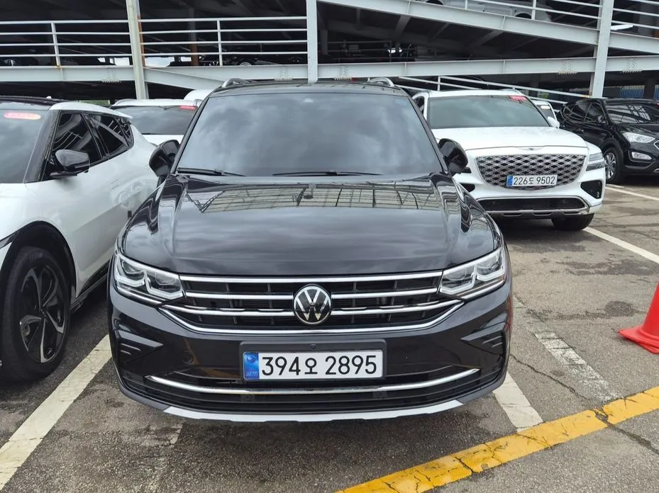 Volkswagen Tiguan — фото 1