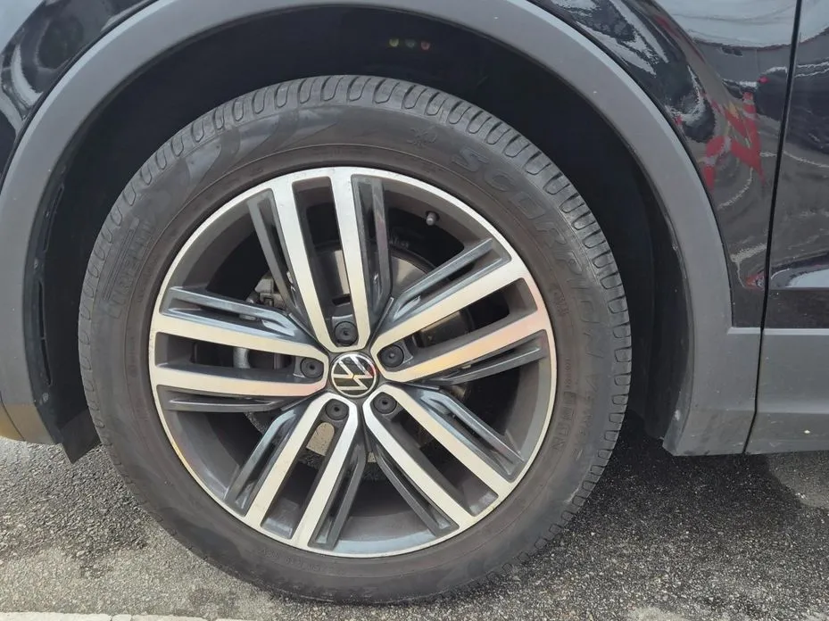 Volkswagen Tiguan — фото 8