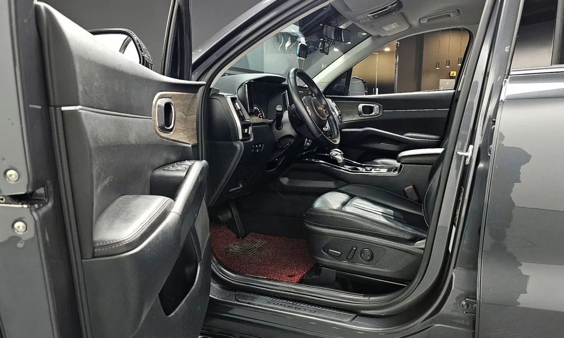 Kia Sorento — фото 7