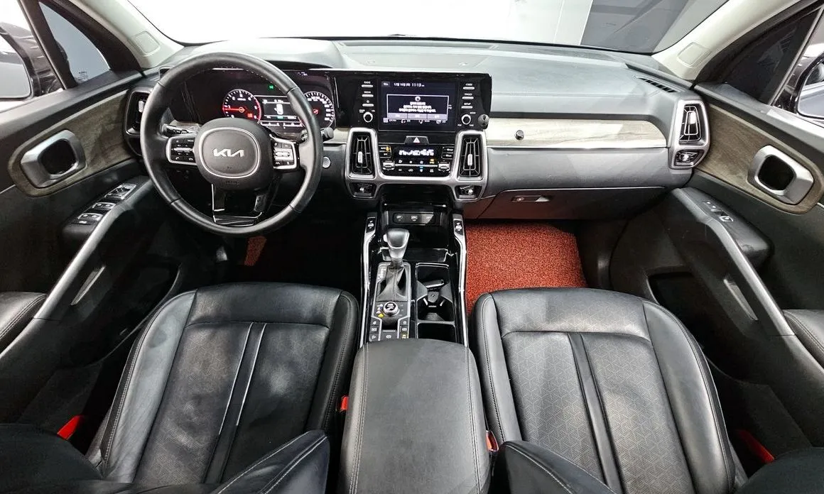 Kia Sorento — фото 6