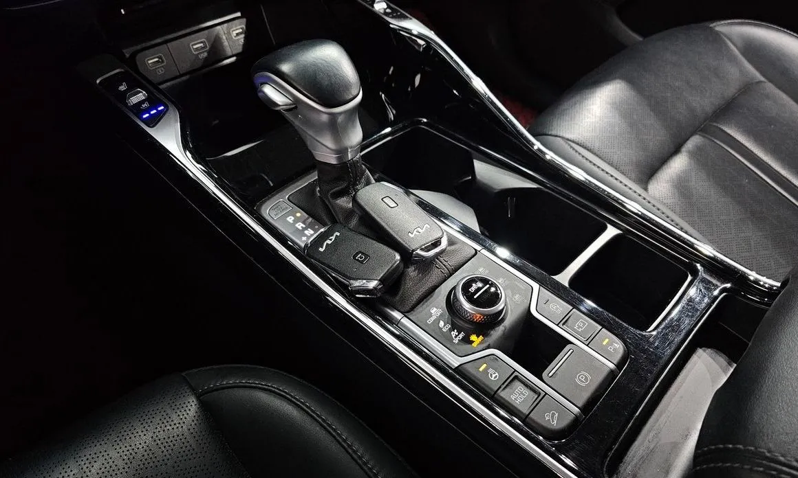 Kia Sorento — фото 9