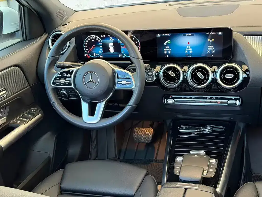 Mercedes-Benz GLA — фото 9