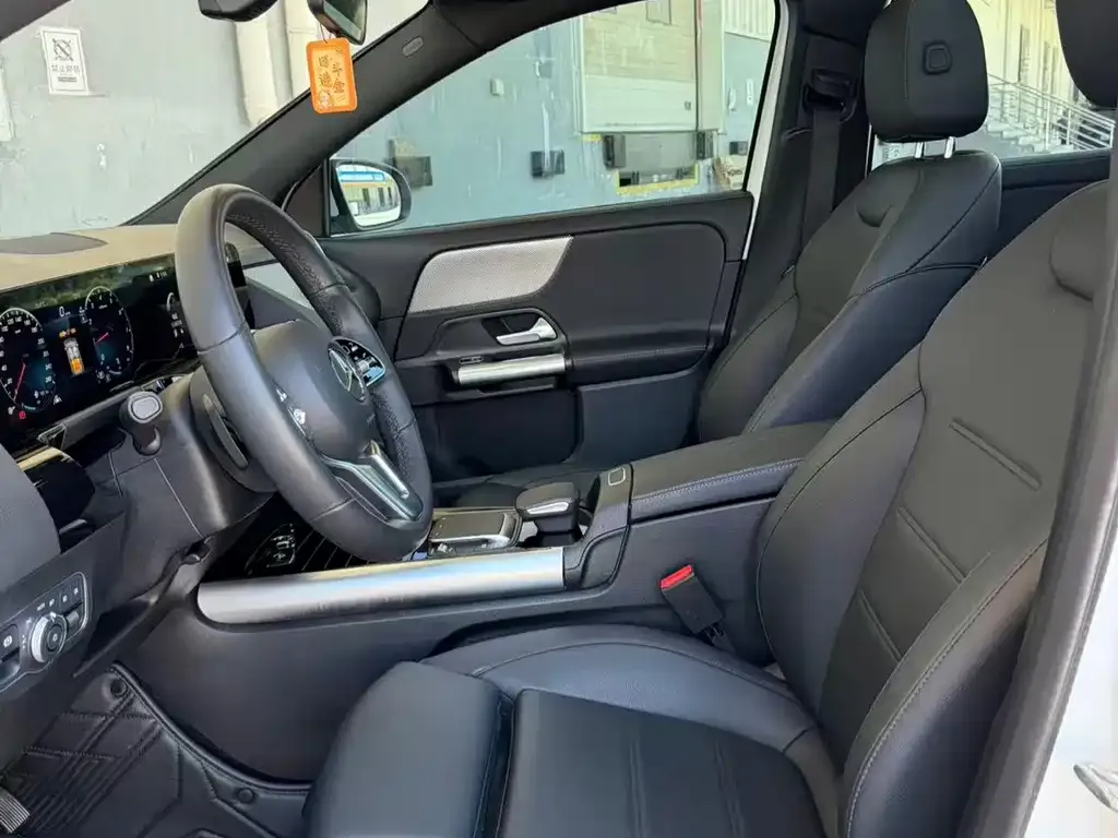 Mercedes-Benz GLA — фото 6